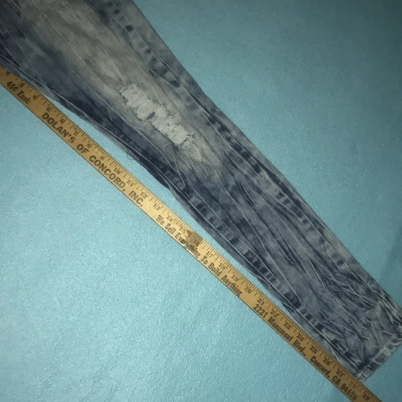 VIP high waisted distressed acid wash wrinkle look Y2K jeans size 5/6 - Picture 6 of 8
